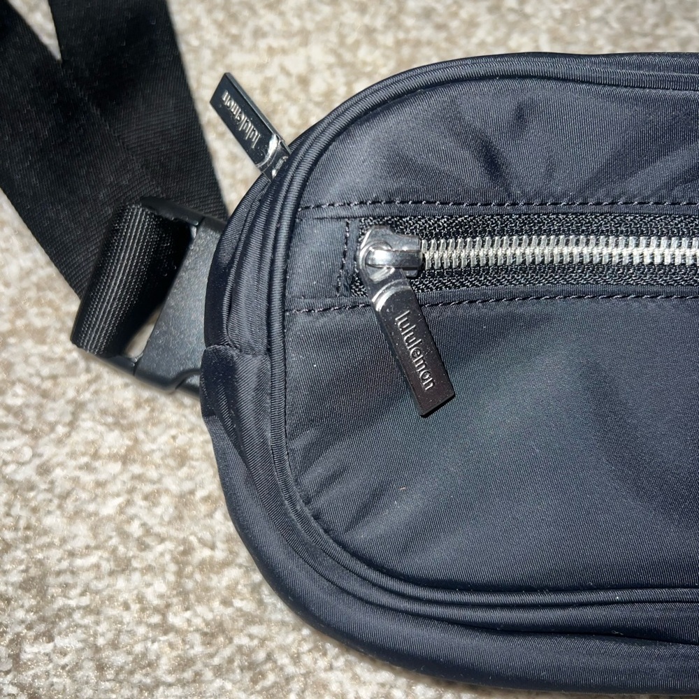 Lululemon Belt Bag - Picture 2 of 4